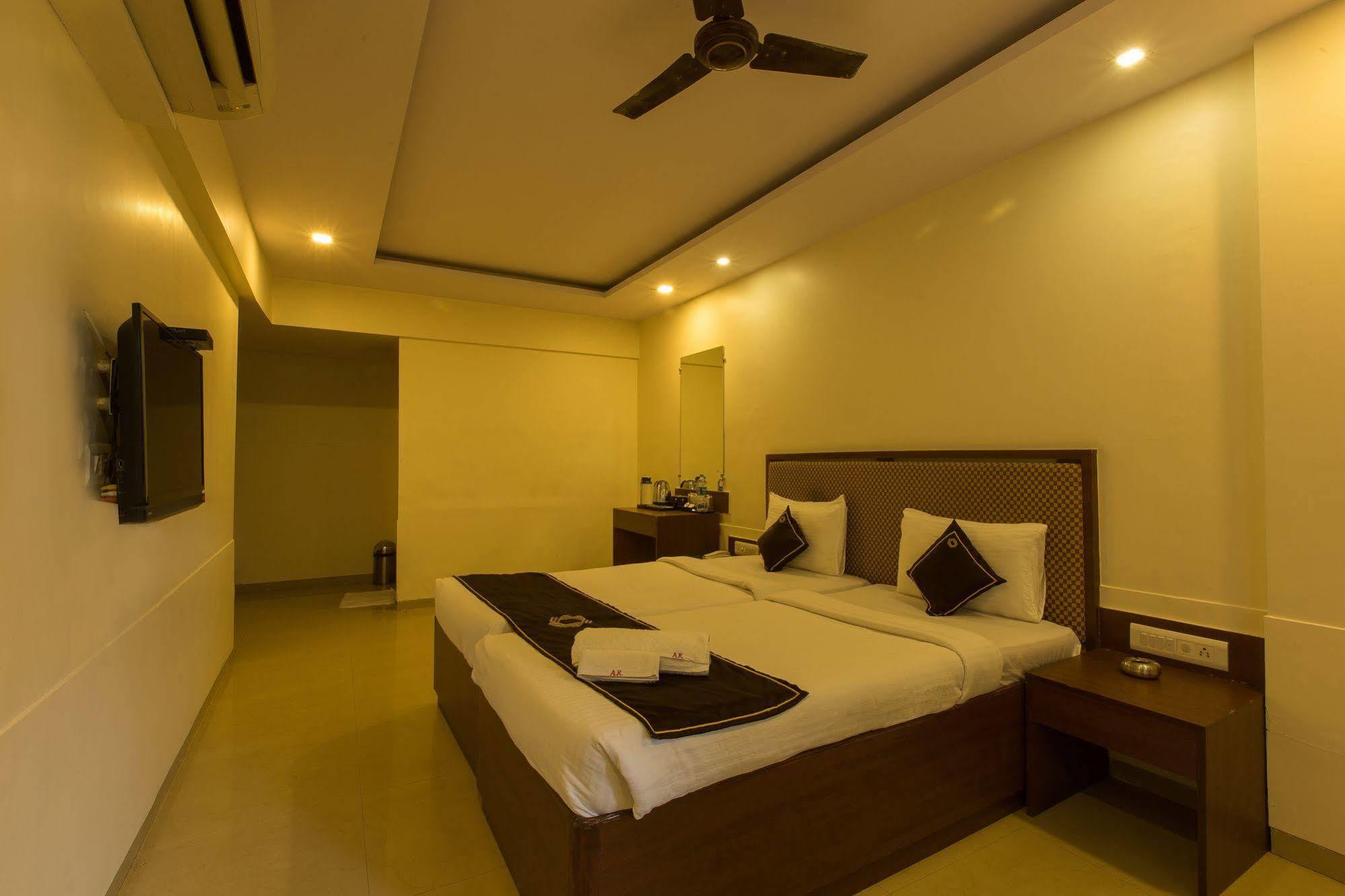 Hotel Ace Residency Bombay Extérieur photo